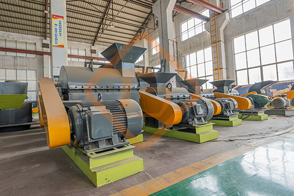 新疆年產(chǎn)十萬(wàn)噸有機(jī)無(wú)機(jī)復(fù)混肥生產(chǎn)線(xiàn)裝車(chē)發(fā)貨 新疆年產(chǎn)十萬(wàn)噸有機(jī)無(wú)機(jī)復(fù)混肥生產(chǎn)線(xiàn)裝車(chē)發(fā)貨